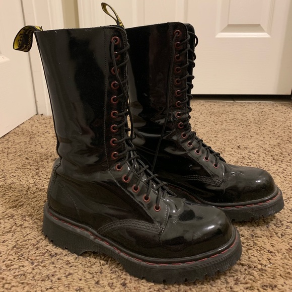 10 hole dr martens